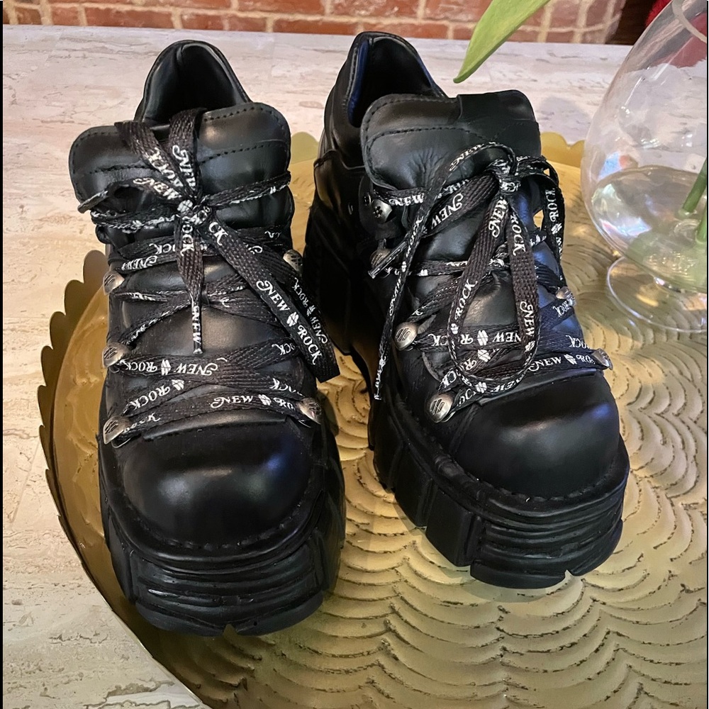 Black chunky shoes